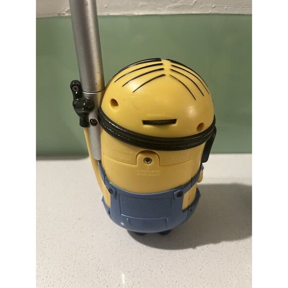 Minions from Despicable Me Eye-Conic FRS Long Range Walkie Talkies - Picture 7 of 9